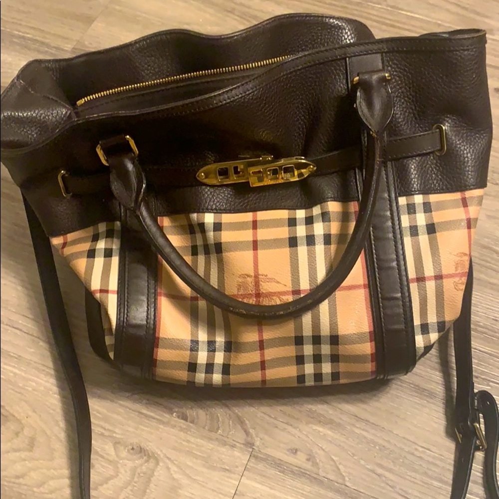 Burberry tote with wallet (genuine and authentic)